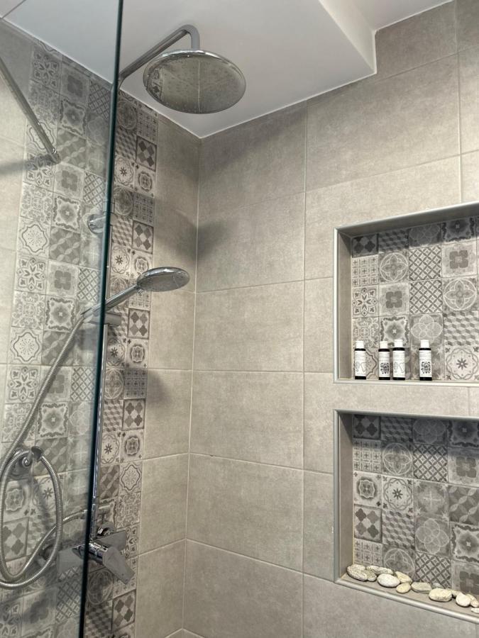 Calliopes By The Sea Boutique Suites Paralia Dionysiou Luaran gambar