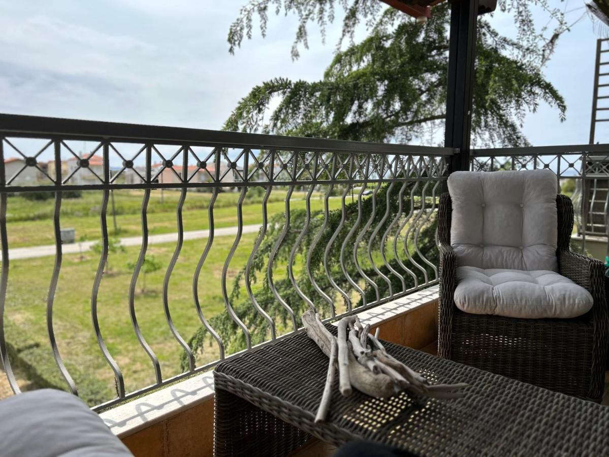 Calliopes By The Sea Boutique Suites Paralia Dionysiou Luaran gambar