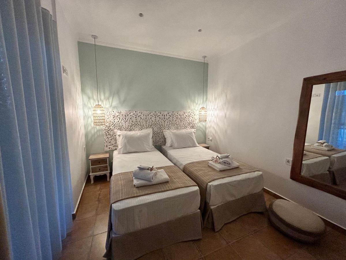 Calliopes By The Sea Boutique Suites Paralia Dionysiou Luaran gambar
